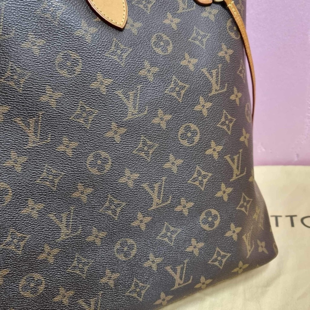 SOLD ‼️Authentic Neverfull GM - Picture 11 of 16